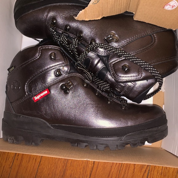 Supreme Timberland Boots - Picture 1 of 2